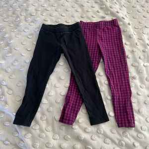 2 pairs of Primary legging. Size 4